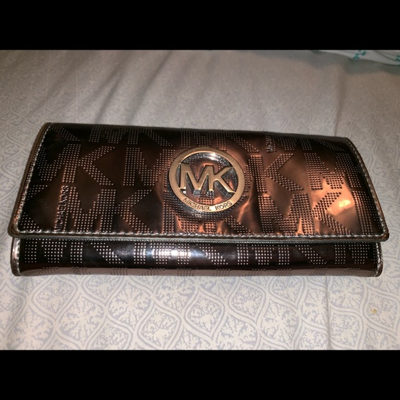Michael Kors Handbags - Michael Kors Wallet